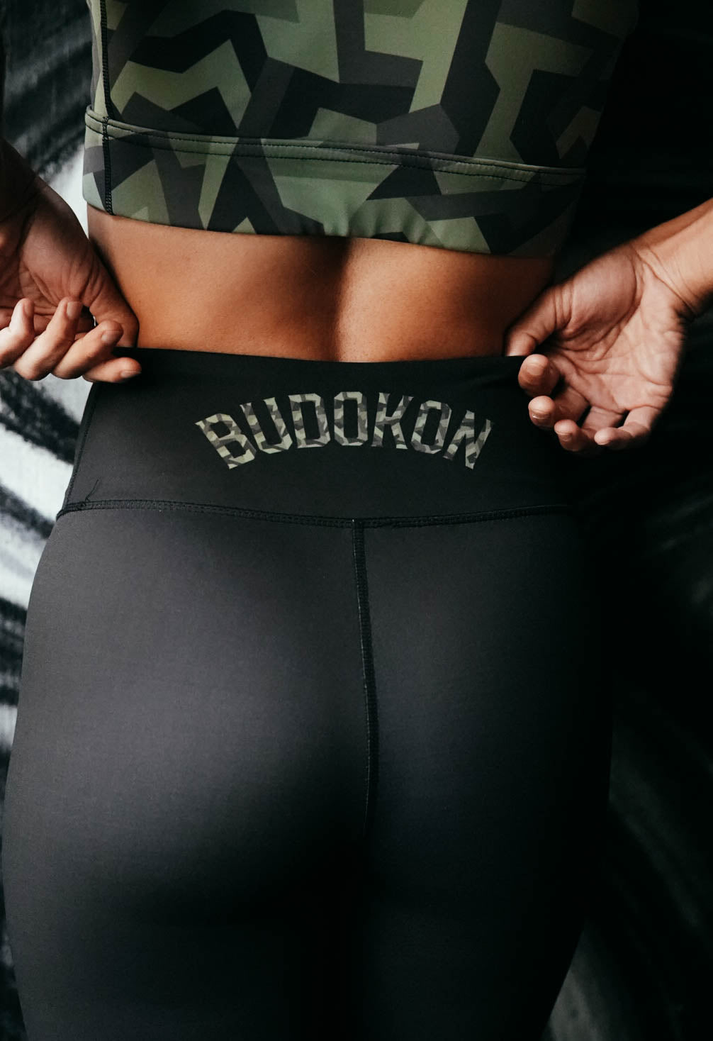 THE TECHNO CAMO LEGGINGS