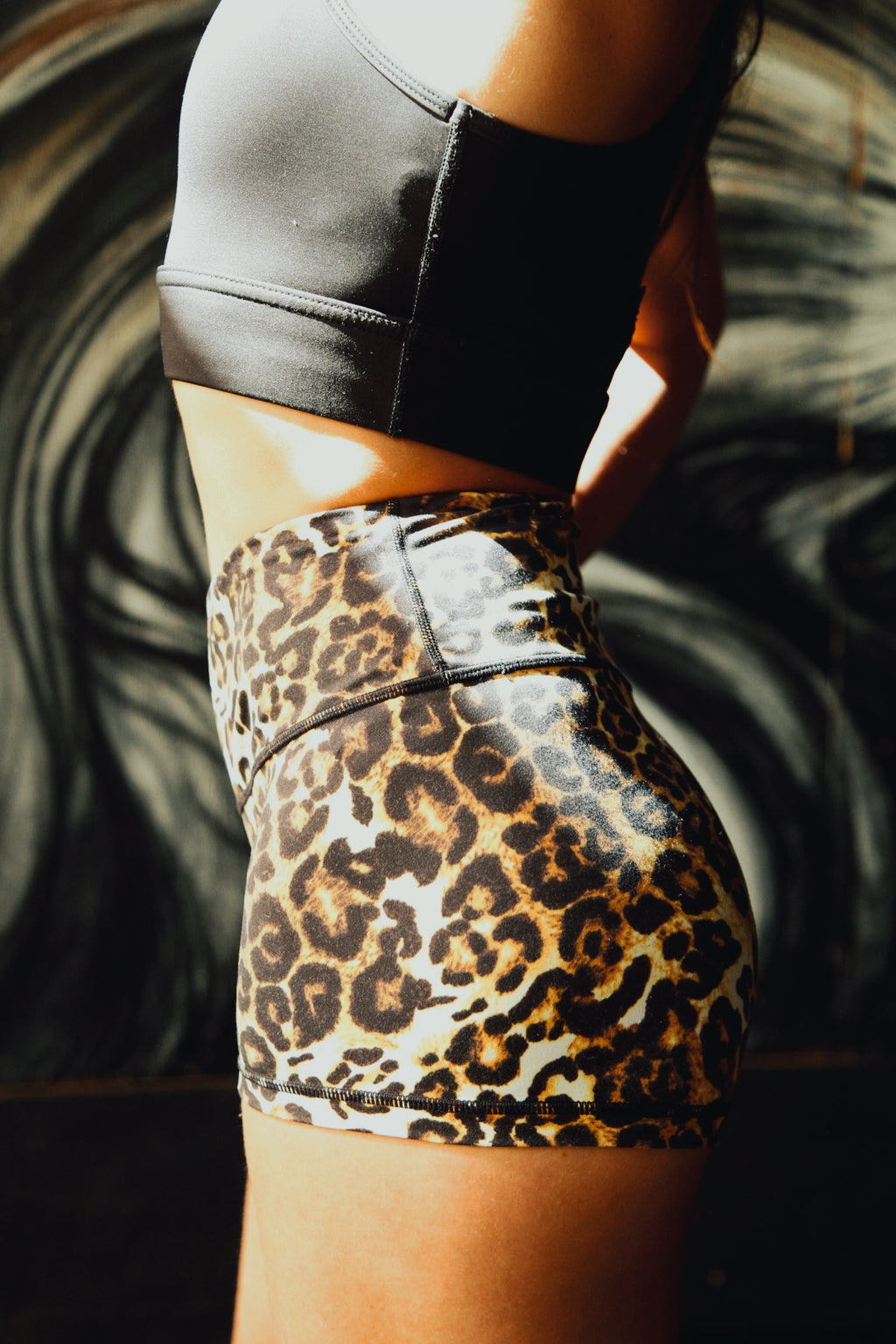 SHE-LEOPARD SHORTS